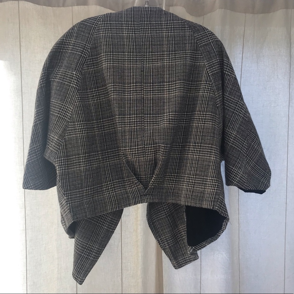 Draped front Jacket - Picture 5 of 8